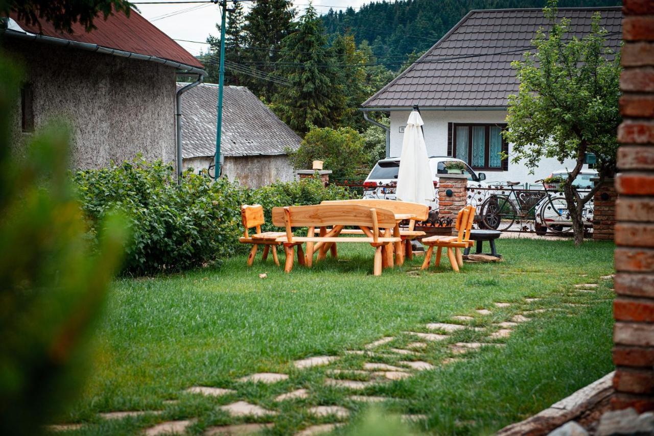 Chalets Dedinky Luaran gambar